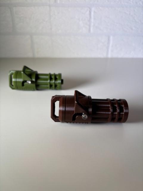Brelok Minigun, Brązowy Brelok Minigun, Brązowy