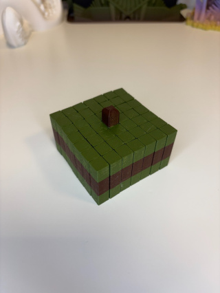Figurka Kwadratowa sensoryczna 3d, Zielono-bronzowa