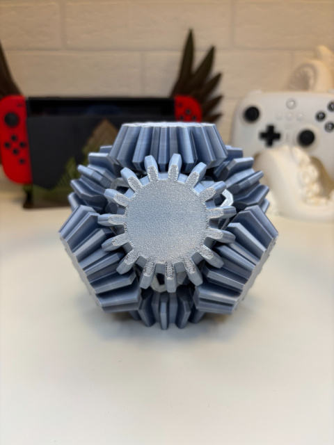 Figurka Ruchomo-Rozkładana sensoryczna 3d, Metalowo-szara Figurka Ruchomo-Rozkładana sensoryczna 3d, Metalowo-szara