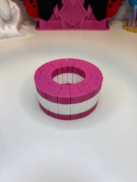Figurka okrągła sensoryczna 3d, Biało-Różowa Figurka okrągła sensoryczna 3d, Biało-Różowa