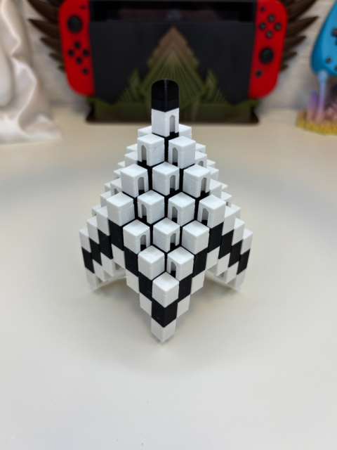 Figurka Kwadratowa sensoryczna 3d, Czarno-Biała Figurka Kwadratowa sensoryczna 3d, Czarno-Biała