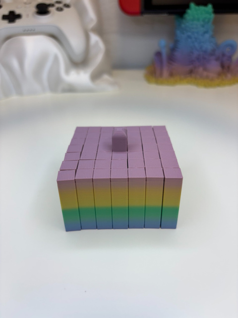 Figurka Kwadratowa sensoryczna 3d, Rainbow Figurka Kwadratowa sensoryczna 3d, Rainbow