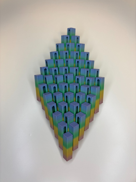 Figurka Kwadratowa sensoryczna 3d, Rainbow Figurka Kwadratowa sensoryczna 3d, Rainbow