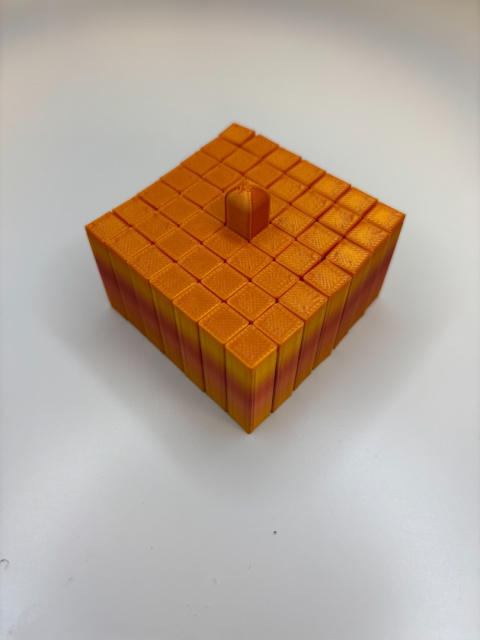 Figurka Kwadratowa sensoryczna 3d, Ognista Figurka Kwadratowa sensoryczna 3d, Ognista