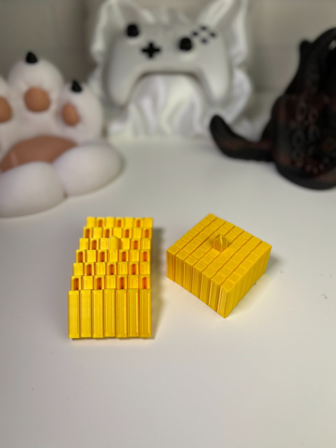 Figurka Kwadratowa sensoryczna 3d, Zółta Figurka Kwadratowa sensoryczna 3d, Zółta