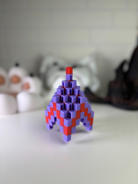 Figurka Kwadratowa sensoryczna 3d, Fioletowo-Czerwona Figurka Kwadratowa sensoryczna 3d, Fioletowo-Czerwona